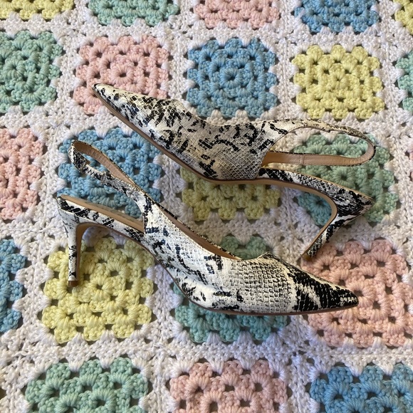 Lululs Snakeskin Pointed Toe Slingback Heels 8.5 - Picture 5 of 9